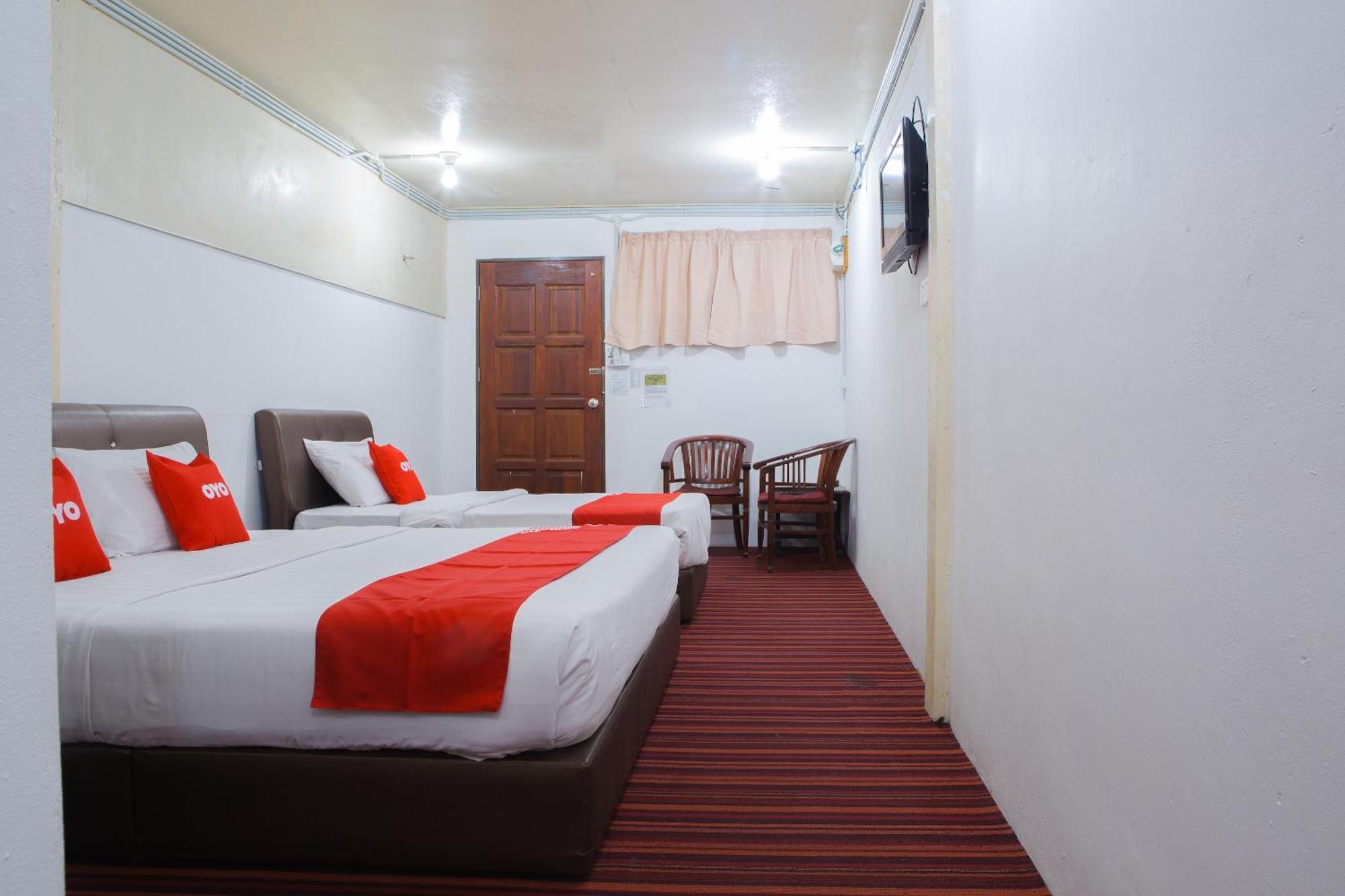 Oyo 90037 The 7 Lodge Tambunan Exterior photo